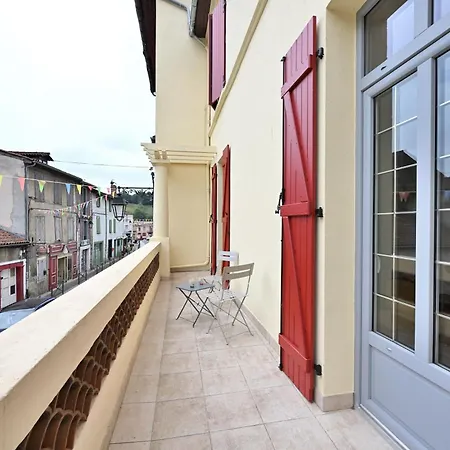 Maison L'arenoulat 度假居